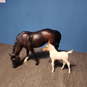 Breyer Mare And Foal Collector Model Horses